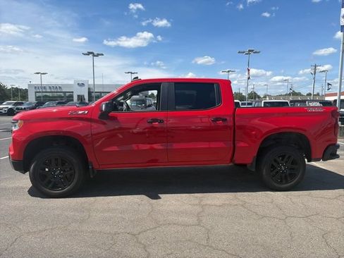 Used 2022 Chevrolet Silverado 1500 LT Trail Boss w/ LT Trail Boss Premium Package AWD/4WD image 6