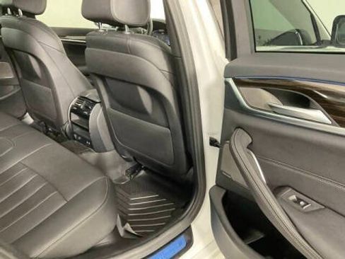 Used 2021 BMW 530e 530e iPerformance w/ Premium Package image 27