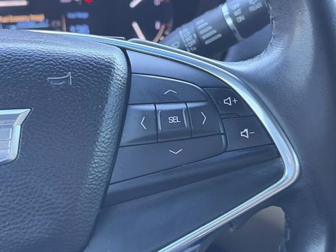 Used 2017 Cadillac XT5 Base image 19