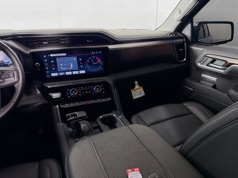 Used 2025 GMC Sierra 1500 Denali w/ Denali Reserve Package image 26