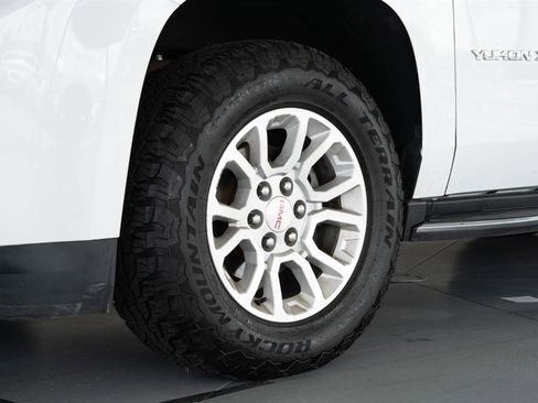 Used 2019 GMC Yukon XL SLT image 5