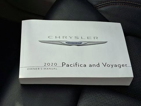 Used 2020 Chrysler Pacifica Touring-L Plus FWD image 26