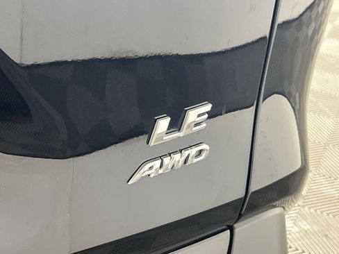 Used 2025 Toyota RAV4 LE AWD/4WD image 27