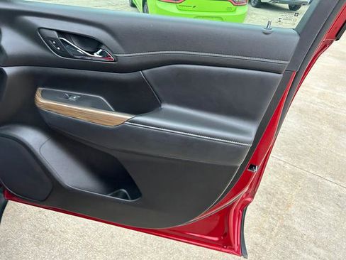 Used 2023 GMC Acadia SLE w/ Driver Convenience Package image 22