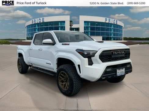 Used 2024 Toyota Tacoma TRD Sport w/ TRD Sport Upgrade Package AWD/4WD image 3