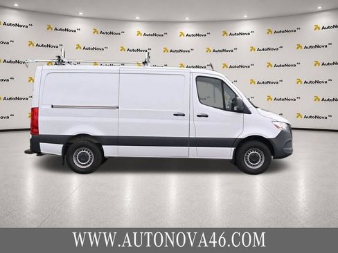 Used 2023 Mercedes-Benz Sprinter 2500 image 10