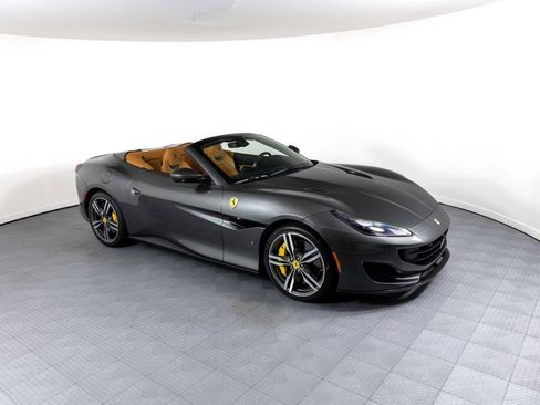 Used 2019 Ferrari Portofino image 15