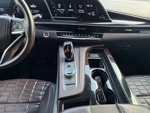 Used 2022 Cadillac Escalade ESV Premium Luxury Platinum w/ Heavy-Duty Trailer Package AWD/4WD image 3