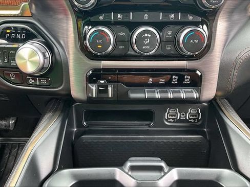 Used 2022 RAM 1500 Limited w/ Off Road Group AWD/4WD image 17