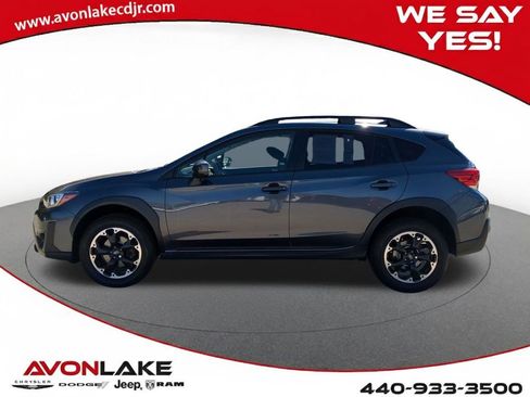 Used 2022 Subaru Crosstrek 2.0i Premium image 3