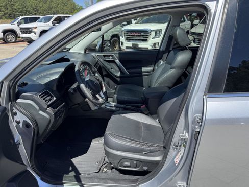 Used 2017 Subaru Forester 2.5i Limited image 2