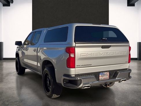 Used 2022 Chevrolet Silverado 1500 LT w/ Z71 Off-Road Package AWD/4WD image 3