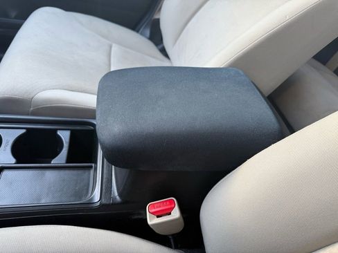 Used 2015 Honda CR-V LX image 25