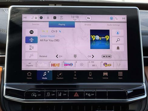 Used 2025 Jeep Compass Limited w/ Elite Group image 18