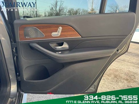 Used 2025 Mercedes-Benz GLS 450 4MATIC image 33