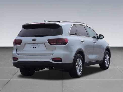 Used 2019 Kia Sorento LX w/ LX Convenience Package FWD image 6