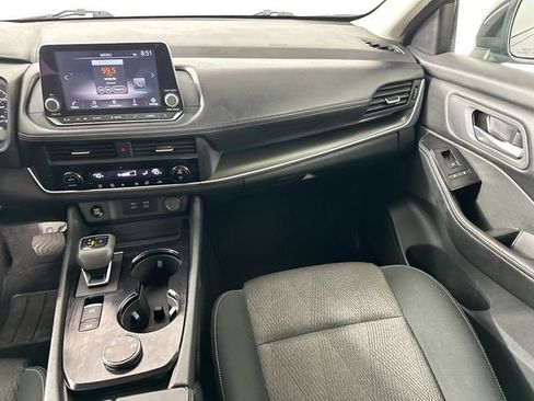 Used 2025 Nissan Rogue SV image 24