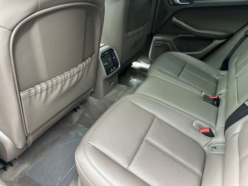 New 2026 Porsche Macan image 13