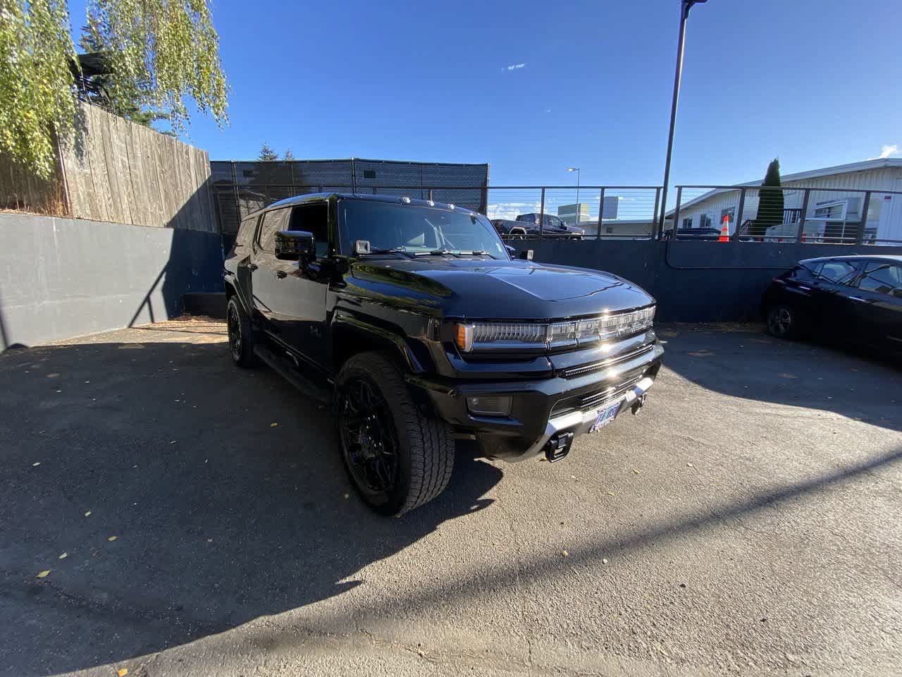 Used 2025 GMC Hummer EV 3X w/ LPO, Illumination Package AWD/4WD image 8