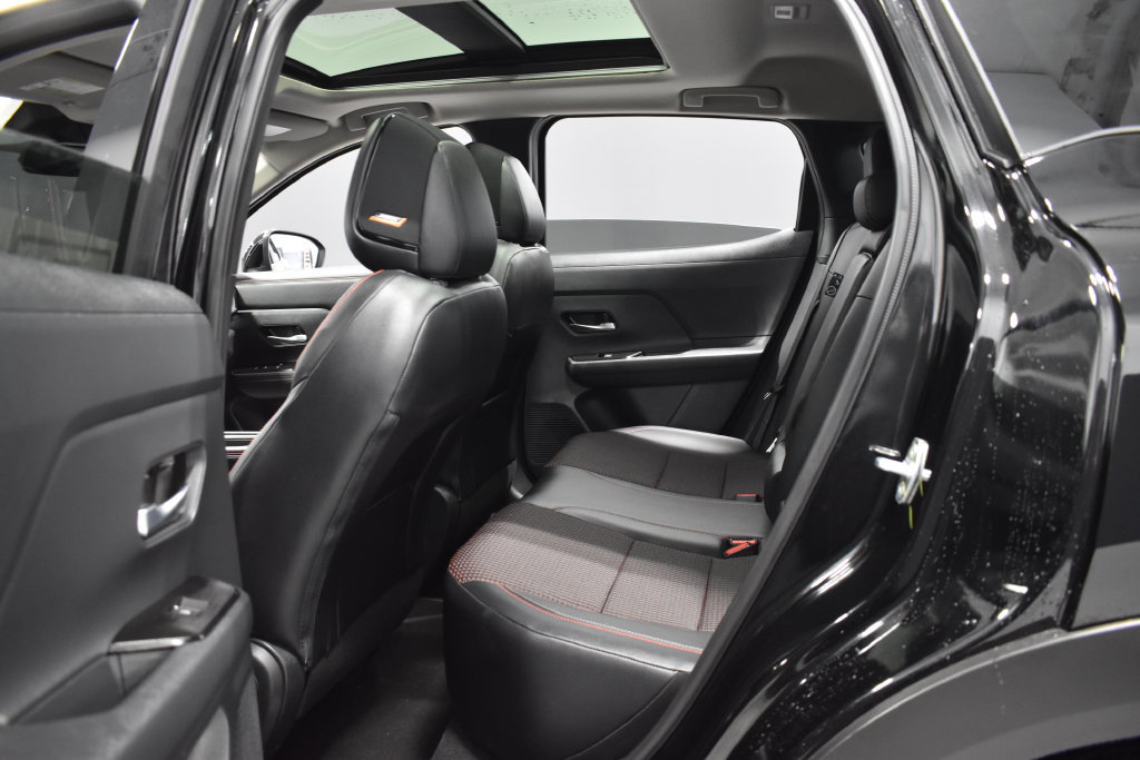Certified 2026 Nissan Kicks SR w/ SR Premium Package FWD image 35