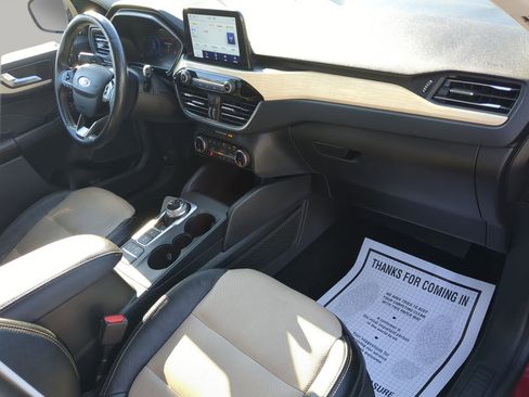 Certified 2022 Ford Escape Titanium w/ Titanium Elite Package AWD/4WD image 43