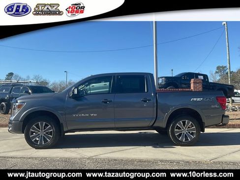 Used 2019 Nissan Titan PRO-4X w/ Pro-4x Convenience Package AWD/4WD image 4