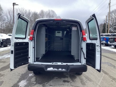 New 2025 Chevrolet Express 2500 Work Van image 16