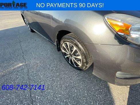 Used 2011 Toyota Matrix FWD image 17