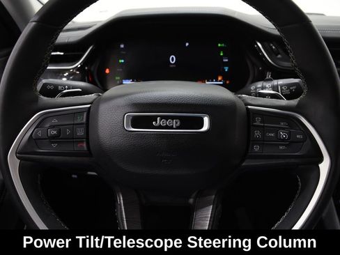 Used 2022 Jeep Grand Cherokee Limited 4xe w/ Luxury Tech Group II AWD/4WD image 17