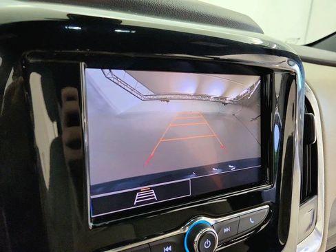 Used 2023 Chevrolet Traverse LS FWD image 21