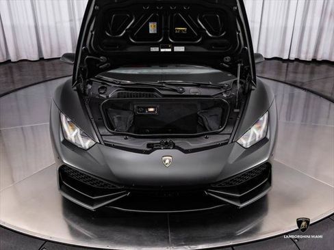 Used 2015 Lamborghini Huracan LP 610-4 AWD/4WD image 4