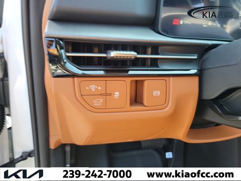New 2026 Kia Sportage X-Line w/ X-Line Technology Package AWD/4WD image 23