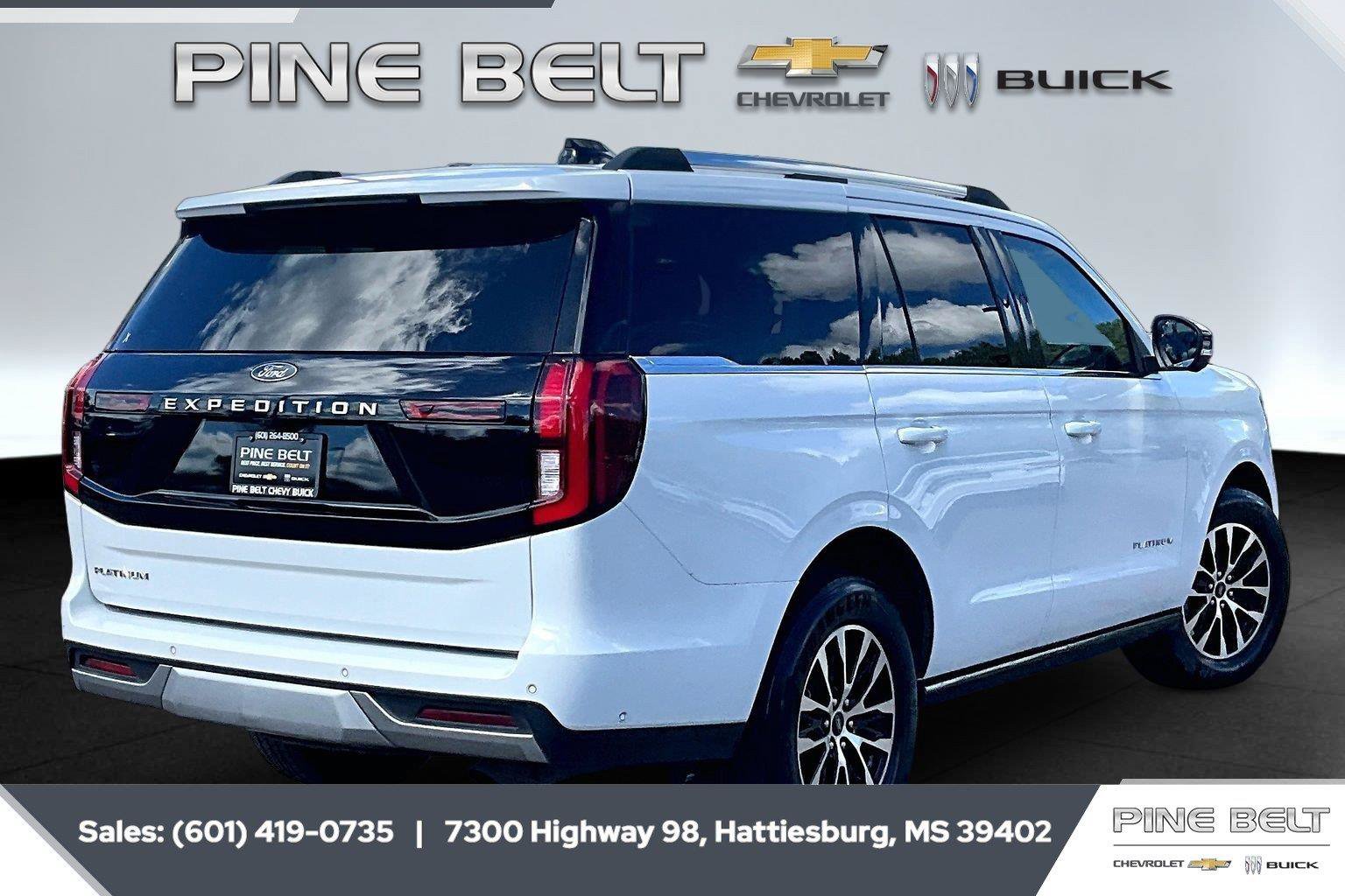 Used 2025 Ford Expedition Platinum AWD/4WD image 11