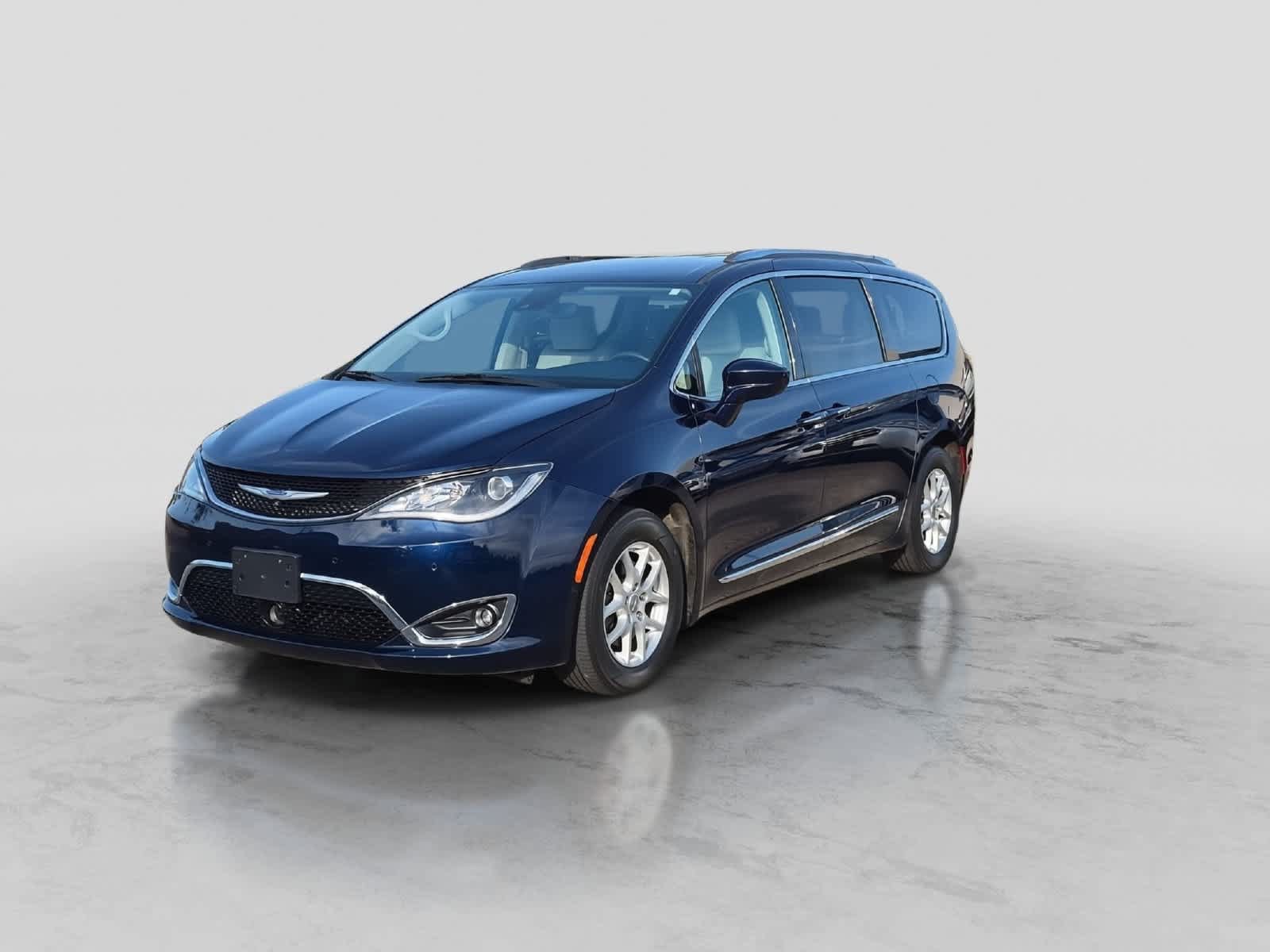 Used 2020 Chrysler Pacifica Touring-L w/ Advanced Safetytec Group FWD image 4