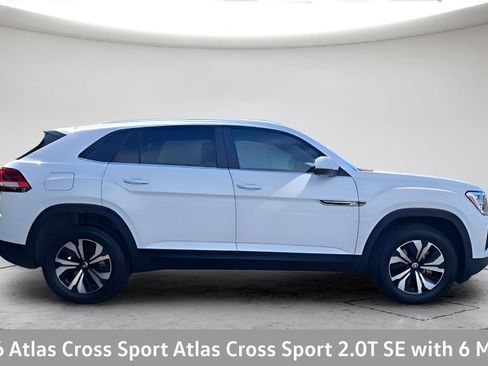 New 2026 Volkswagen Atlas Cross Sport SE AWD/4WD image 2