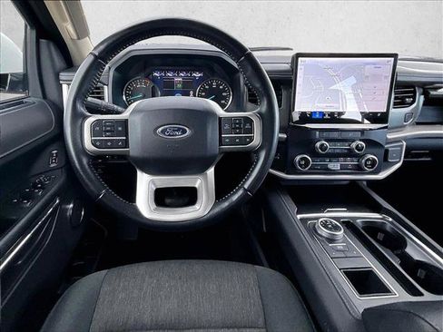 Used 2024 Ford Expedition XLT RWD image 7