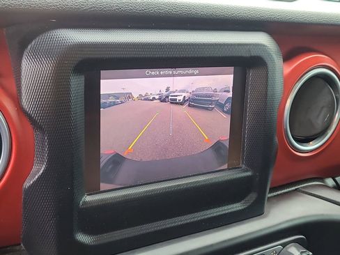 Certified 2020 Jeep Gladiator Rubicon w/ LED Lighting Group image 18