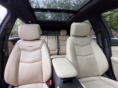 Used 2018 Cadillac XT5 Premium Luxury w/ Driver Assist Package AWD/4WD image 22