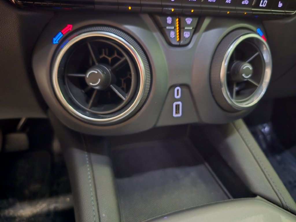 Used 2020 Chevrolet Blazer LT FWD image 27
