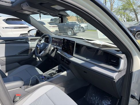 New 2026 Volkswagen Tiguan SE R-Line AWD/4WD image 27