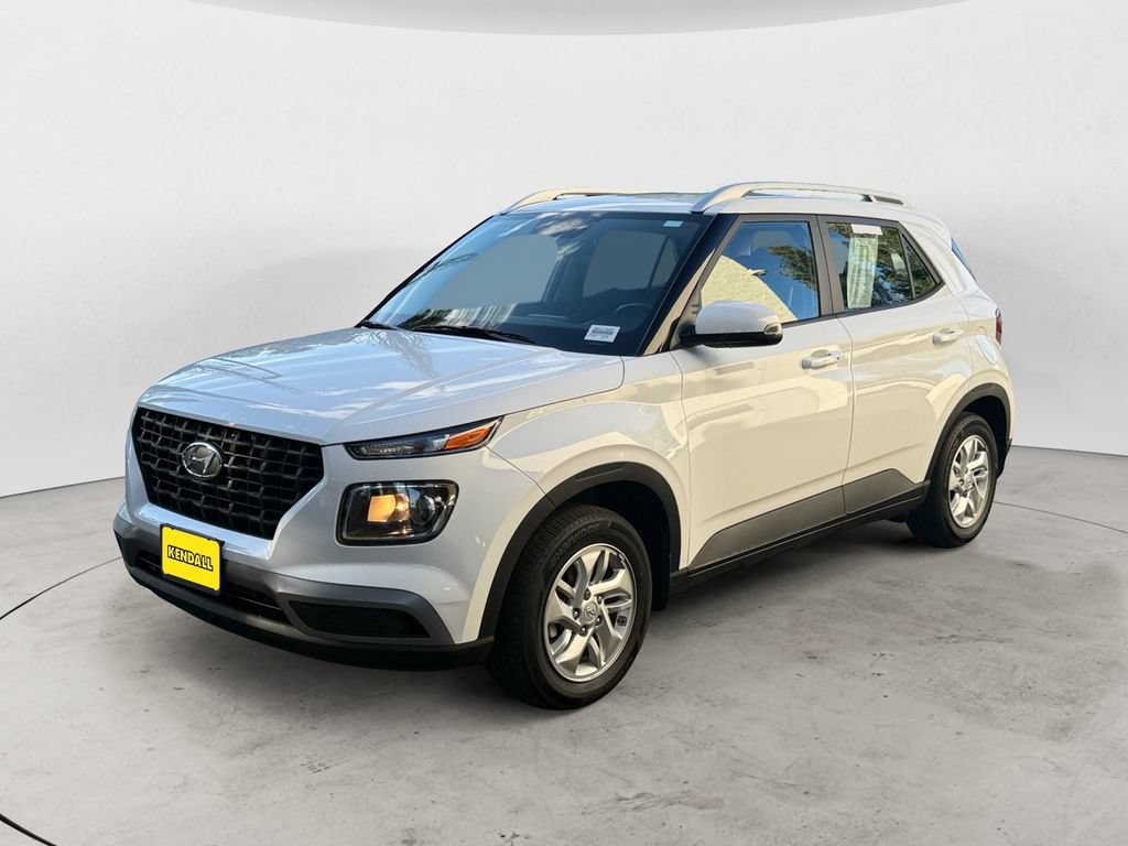 Used 2023 Hyundai Venue FWD image 1