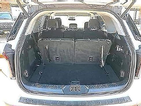 Used 2023 Ford Explorer Limited AWD/4WD image 8