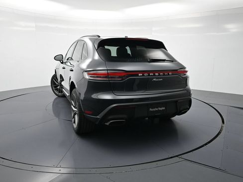 Certified 2026 Porsche Macan AWD/4WD image 27
