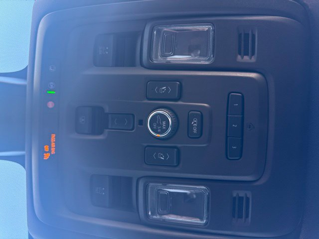 Used 2022 GMC Yukon XL Denali AWD/4WD image 41