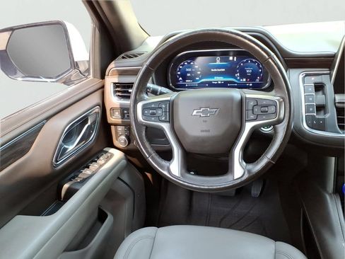 Certified 2022 Chevrolet Tahoe Z71 w/ Luxury Package AWD/4WD image 23