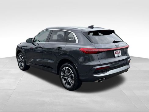 Used 2025 Audi Q5 Premium w/ Convenience Package AWD/4WD image 5