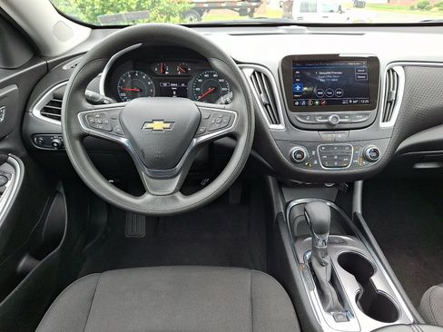 Used 2024 Chevrolet Malibu LT FWD image 11
