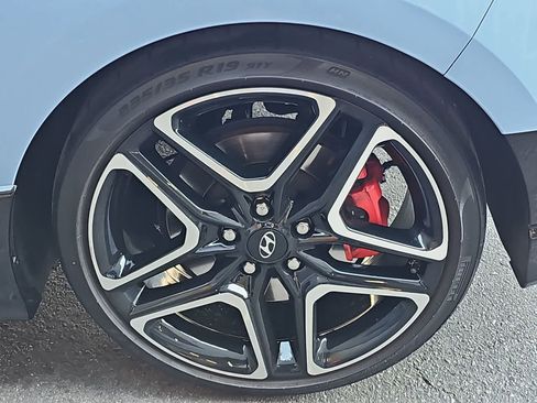 Used 2022 Hyundai Veloster N image 12