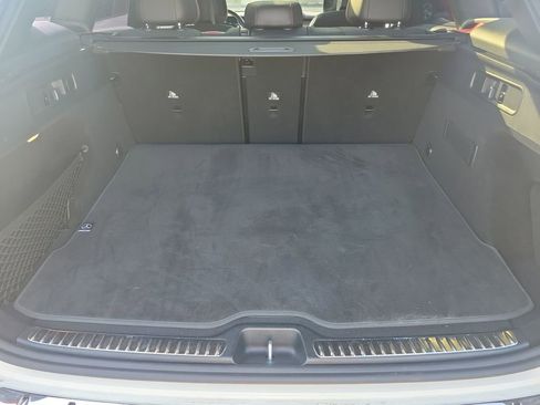 Used 2024 Mercedes-Benz GLC 43 AMG 4MATIC image 31