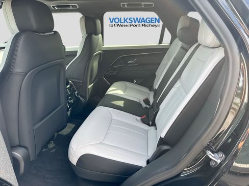 Used 2025 Land Rover Range Rover Sport Dynamic SE AWD/4WD image 26